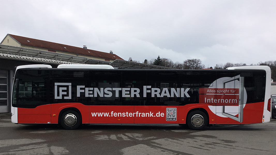 Slider_Vorteil_dauerhaft in den Köpfen_BusAds